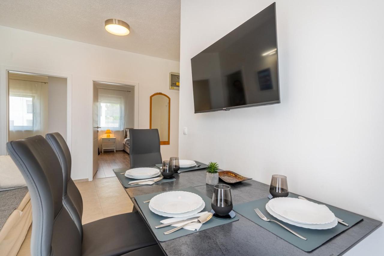 Apartments Tatjana II Cres Bagian luar foto